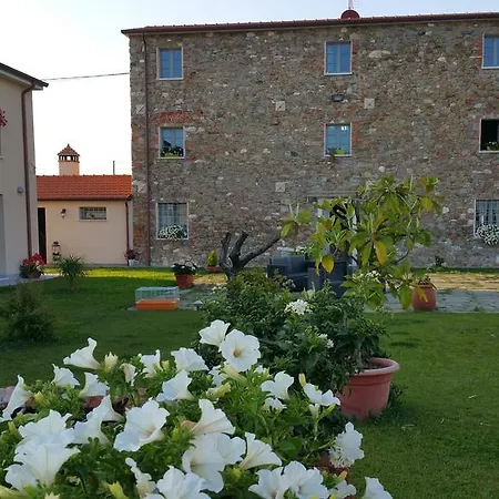 Ca Thomas Pensión Castelnuovo Magra